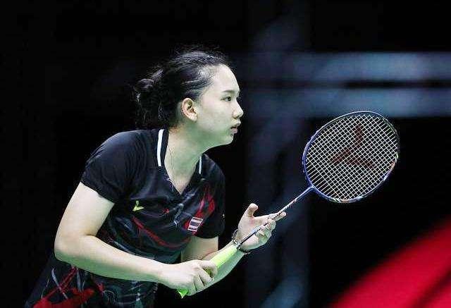 携妻儿领奖 携妻儿领奖